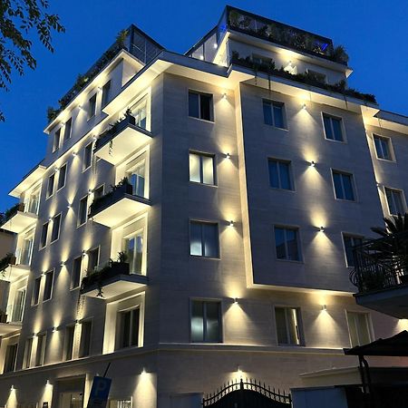 J Maluni City Hotel Рим Екстериор снимка